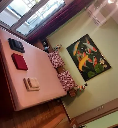 Apartment Stylish Close To Port